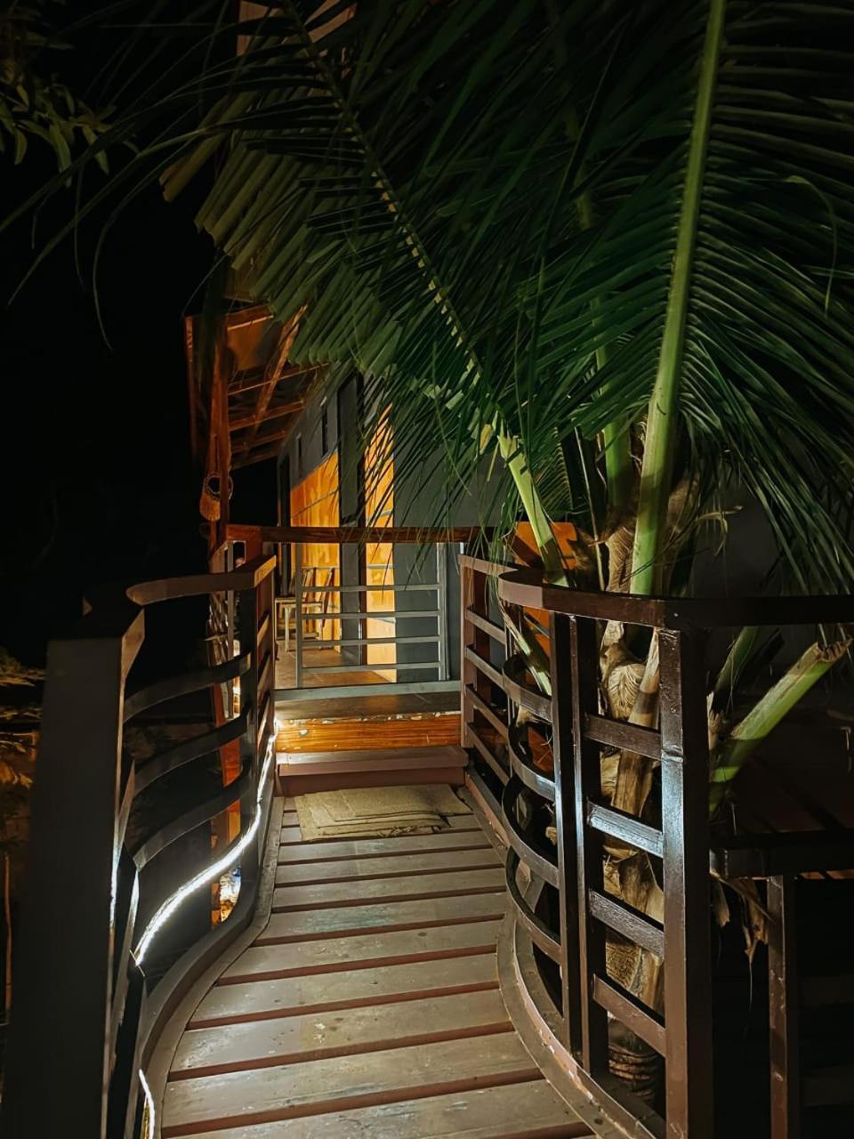The Bistro House - Loft Unit - Vigan Apartment ภายนอก รูปภาพ