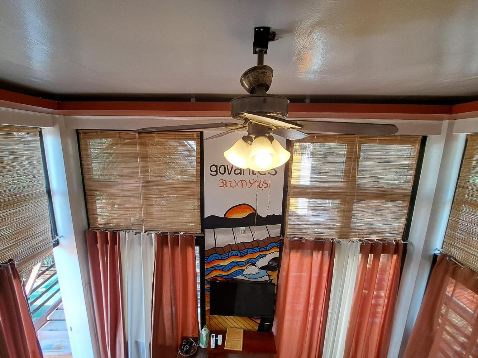 The Bistro House - Loft Unit - Vigan Apartment ภายนอก รูปภาพ