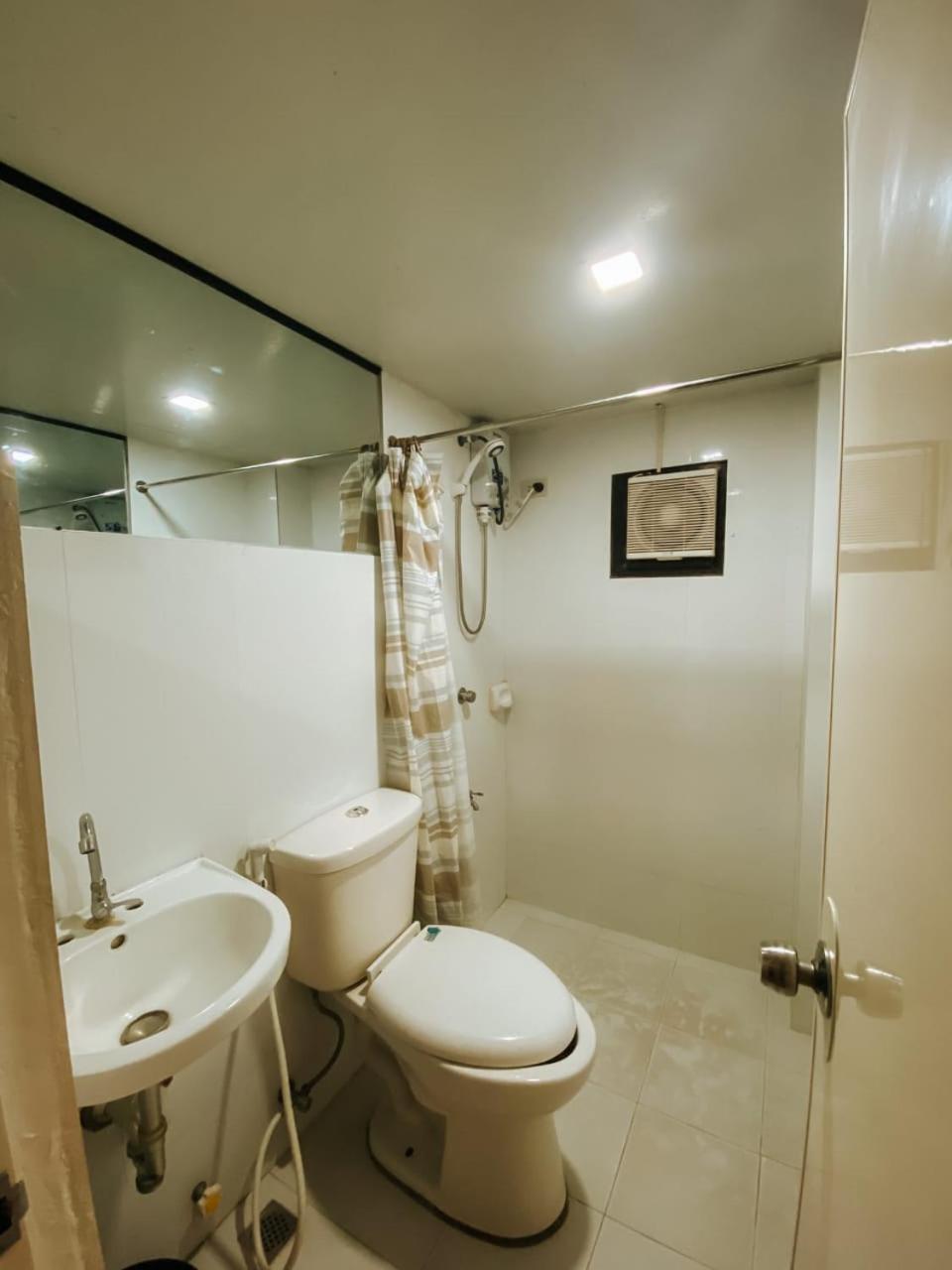 The Bistro House - Loft Unit - Vigan Apartment ภายนอก รูปภาพ