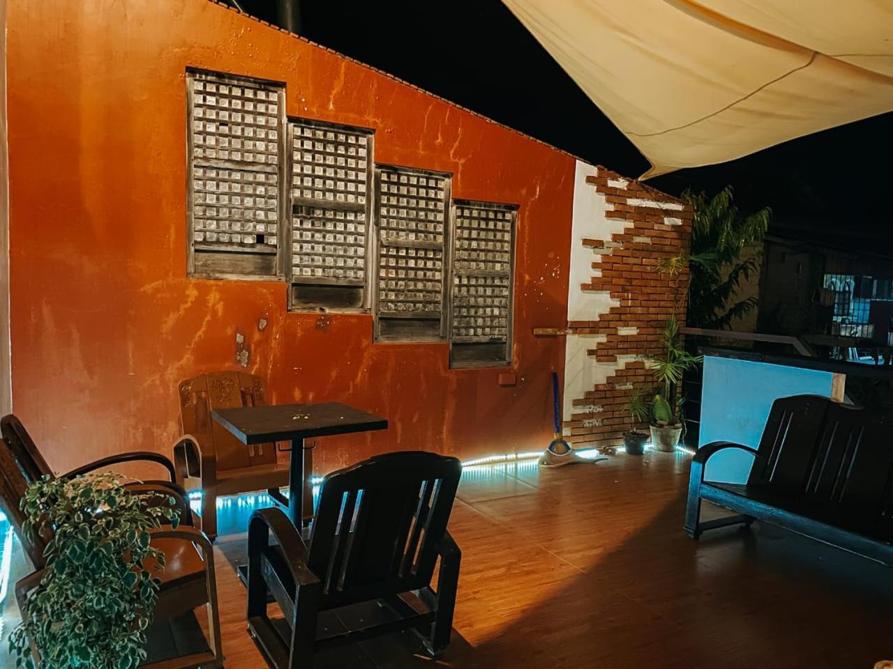 The Bistro House - Loft Unit - Vigan Apartment ภายนอก รูปภาพ